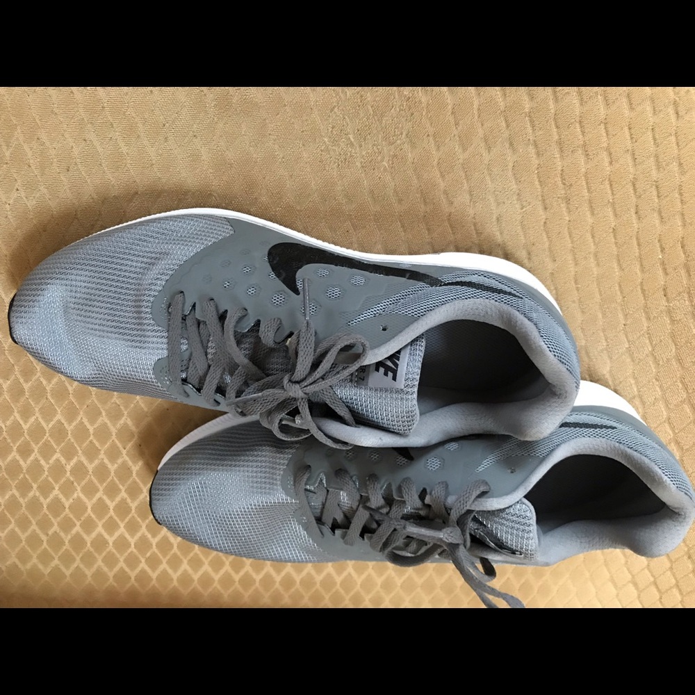 Nike shoes (new)